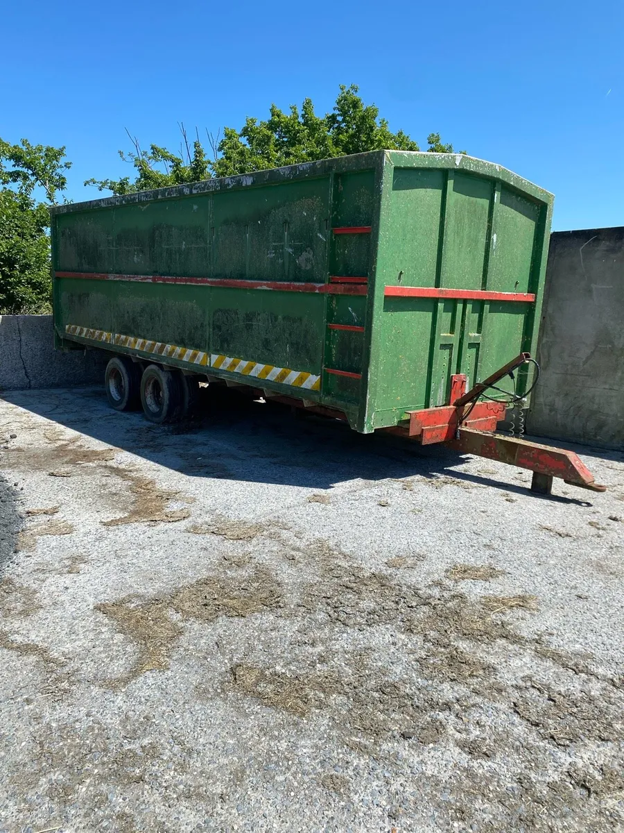 Cattle trailer - Image 1
