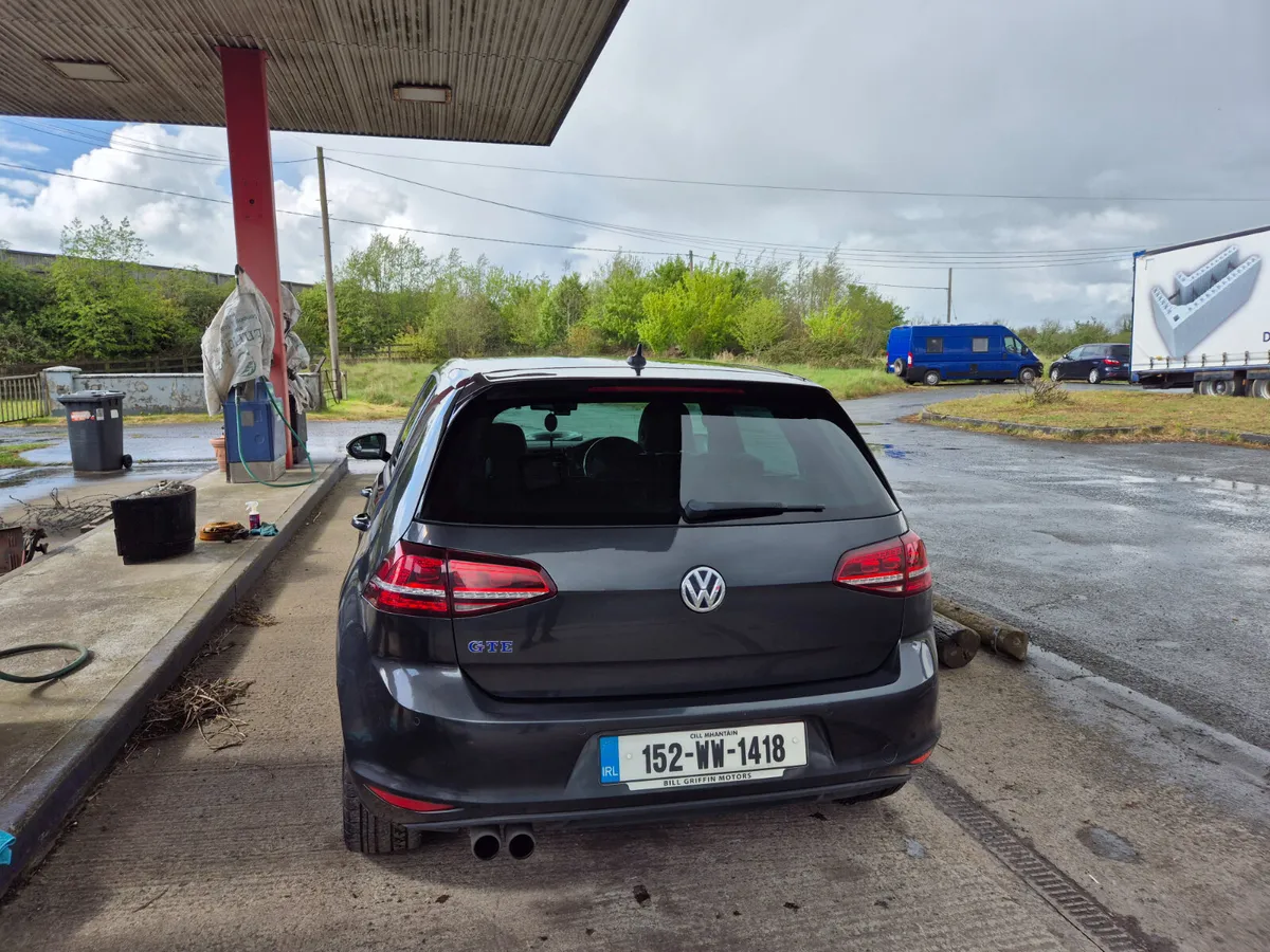 Volkswagen Golf 2015 GTE PLUG IN HYBRID AUTOMATIC - Image 4