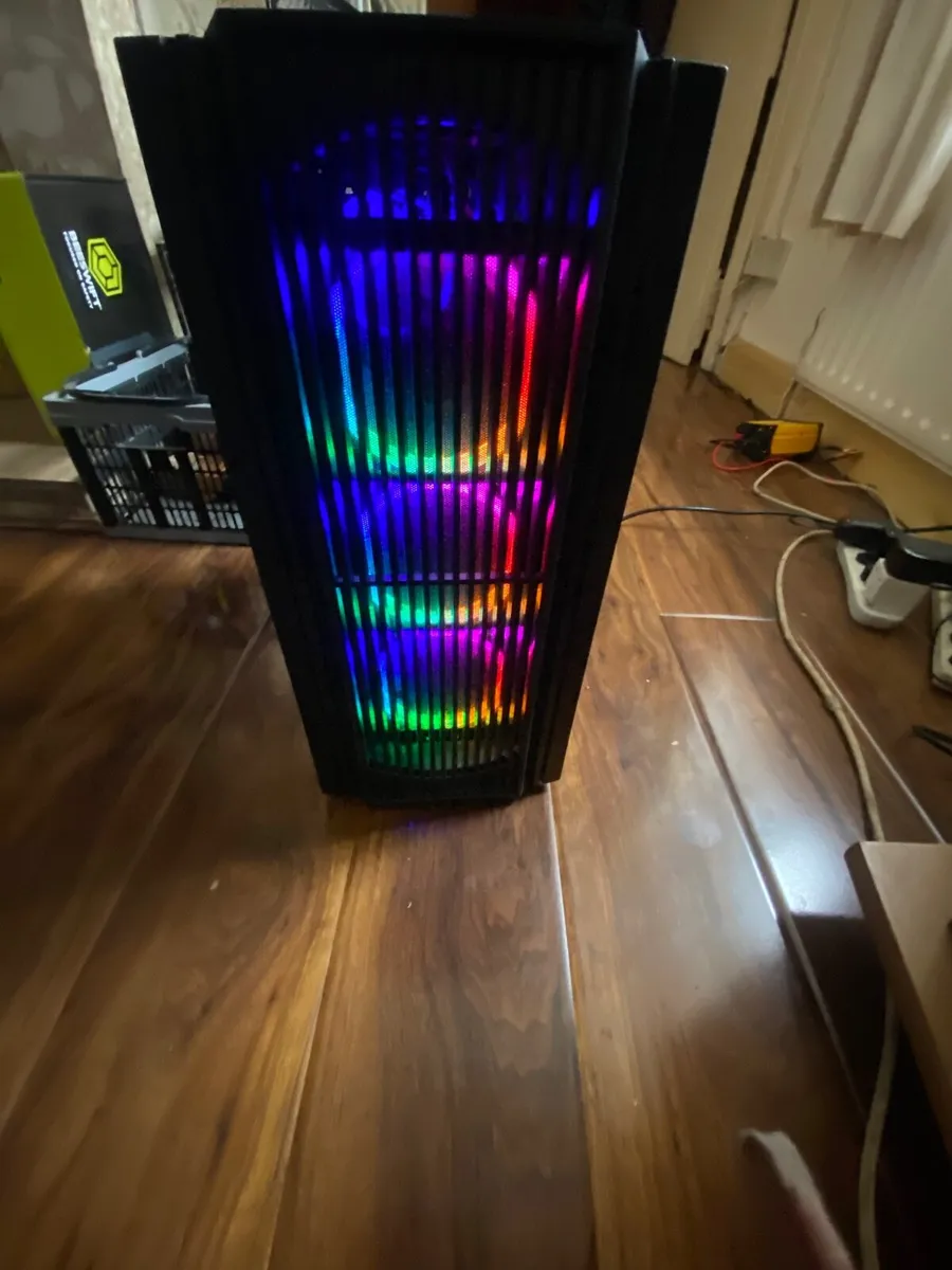 Gaming pc with Wii f i i usb stick included - Image 2