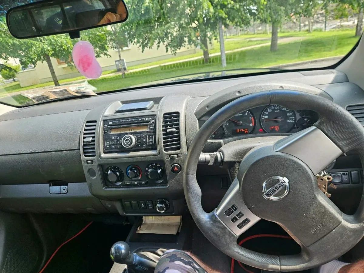 Nissan navara - Image 4