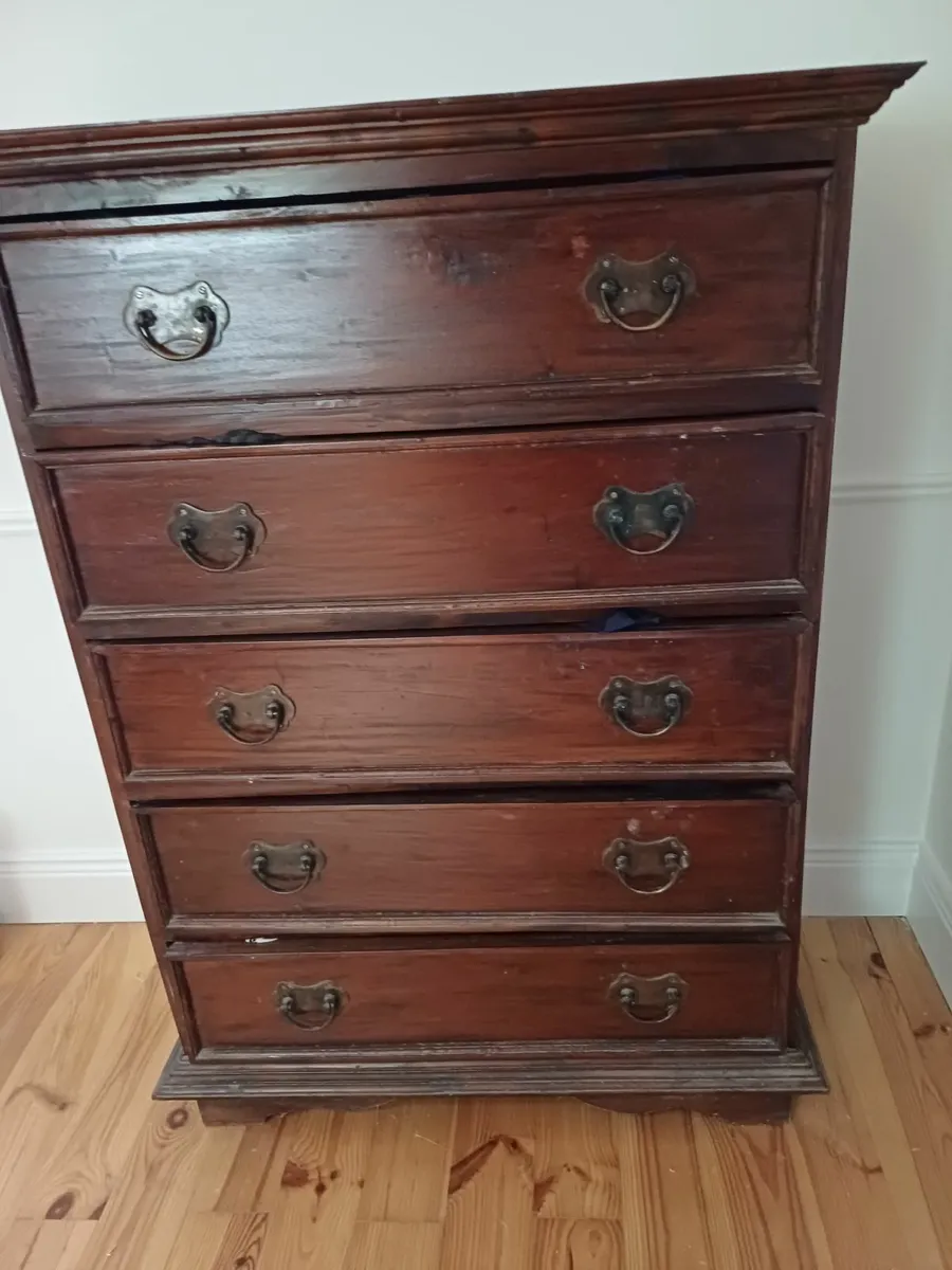 Bedroom furniture - Image 1