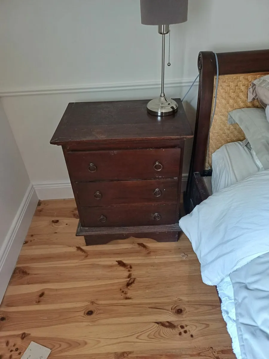 Bedroom furniture - Image 2