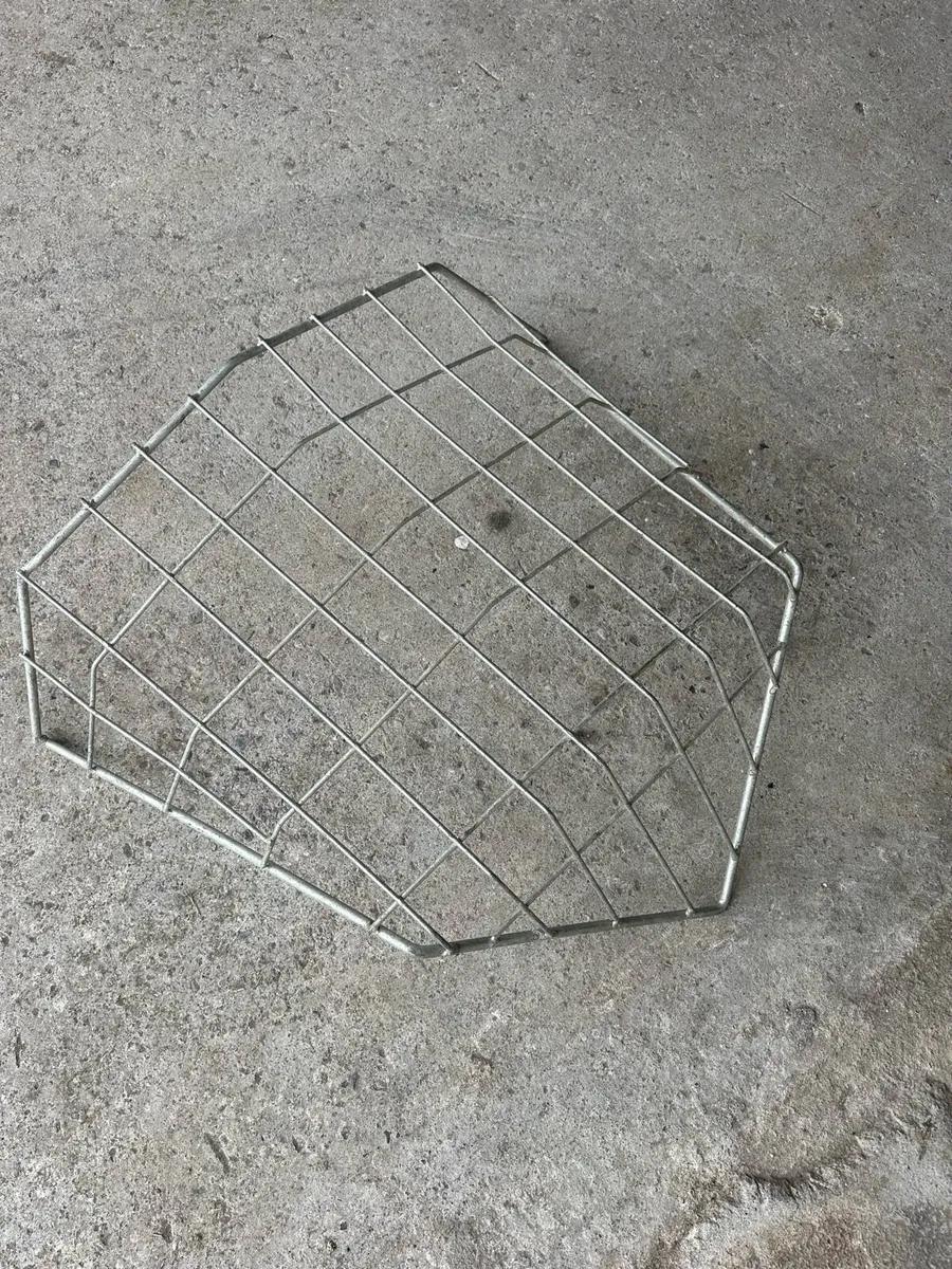 Hay rack - Image 3