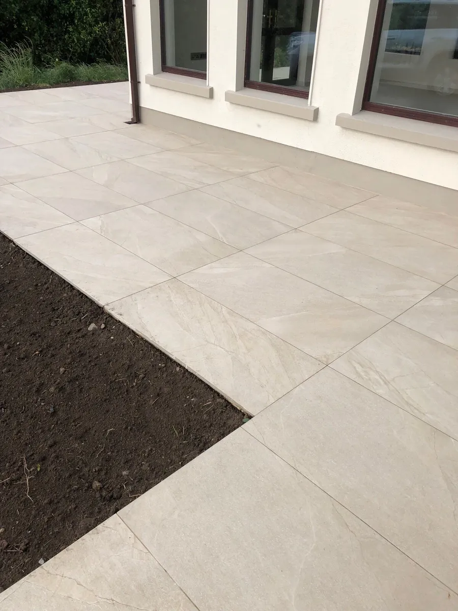 Outdoor 20mm porcelain tiles - Image 1