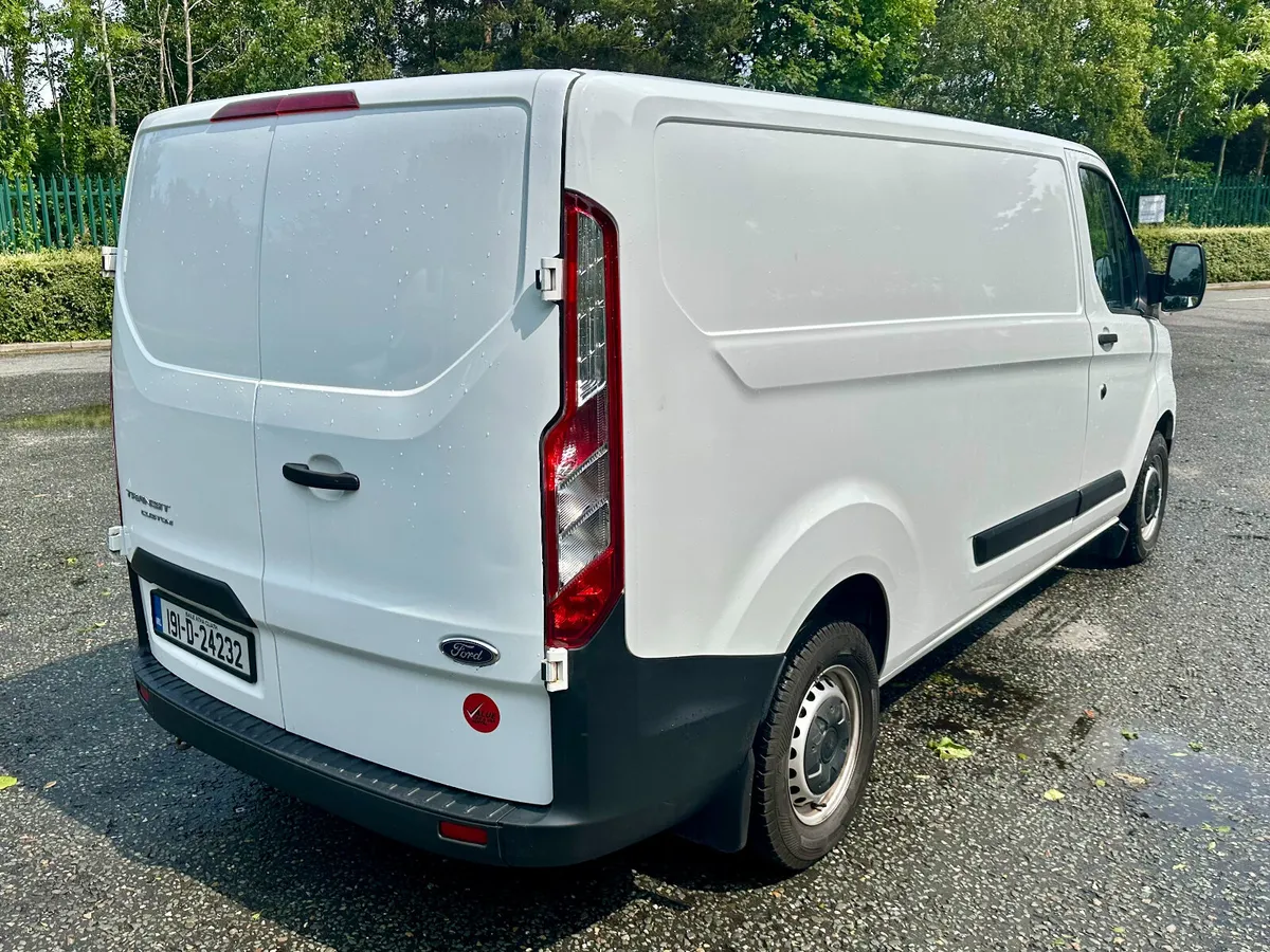Ford Transit Custom 300 2.0 130 PS 6-Speed 2019 - Image 4