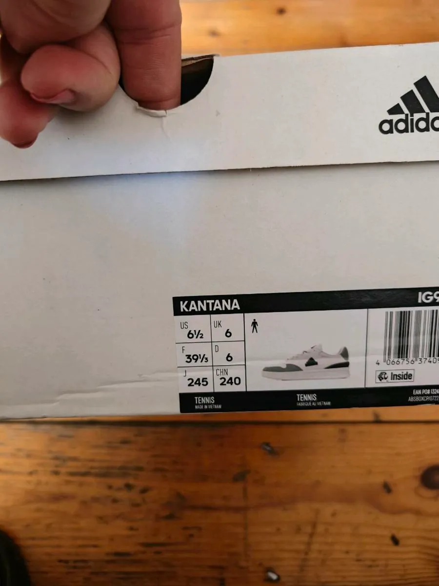 Adidas Women's trainers - Image 3