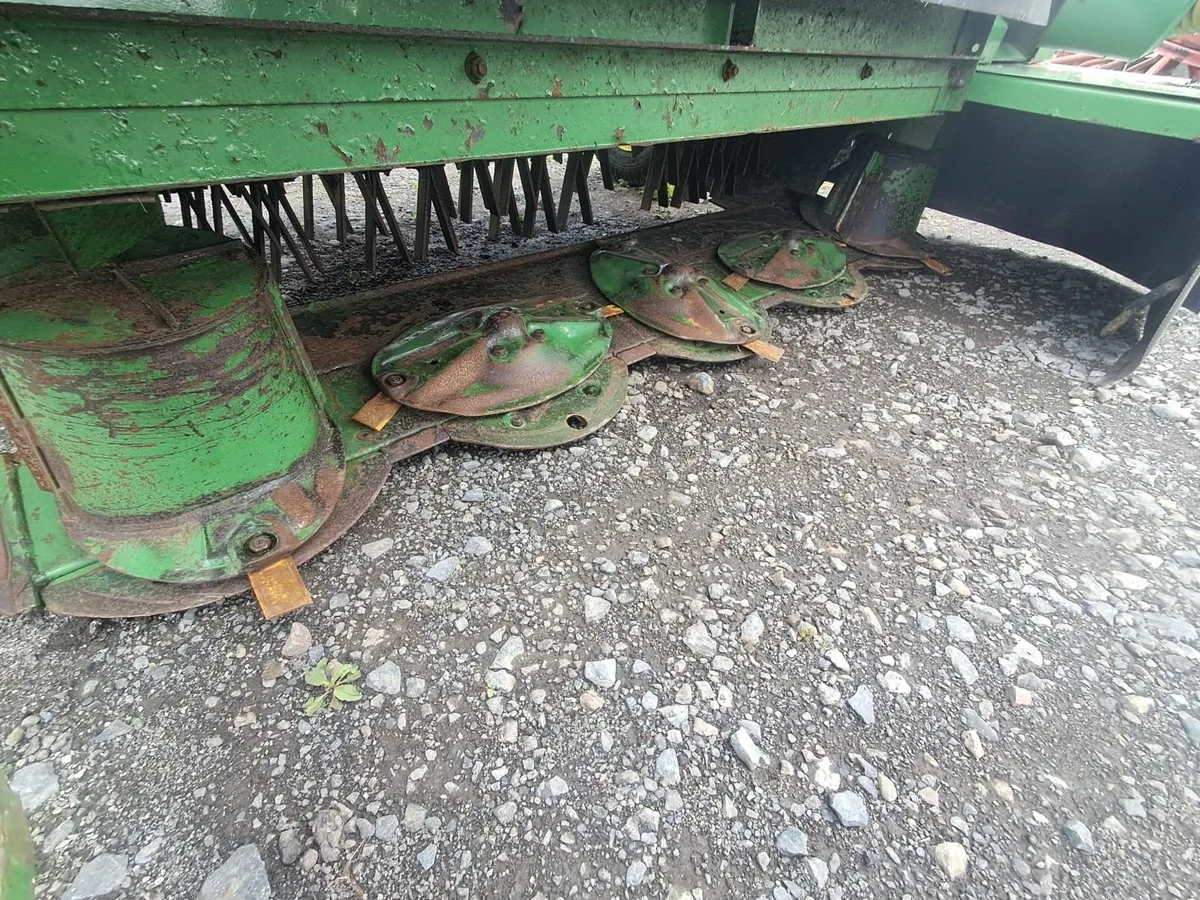 John deere 1355 8ft mower/conditioner - Image 3