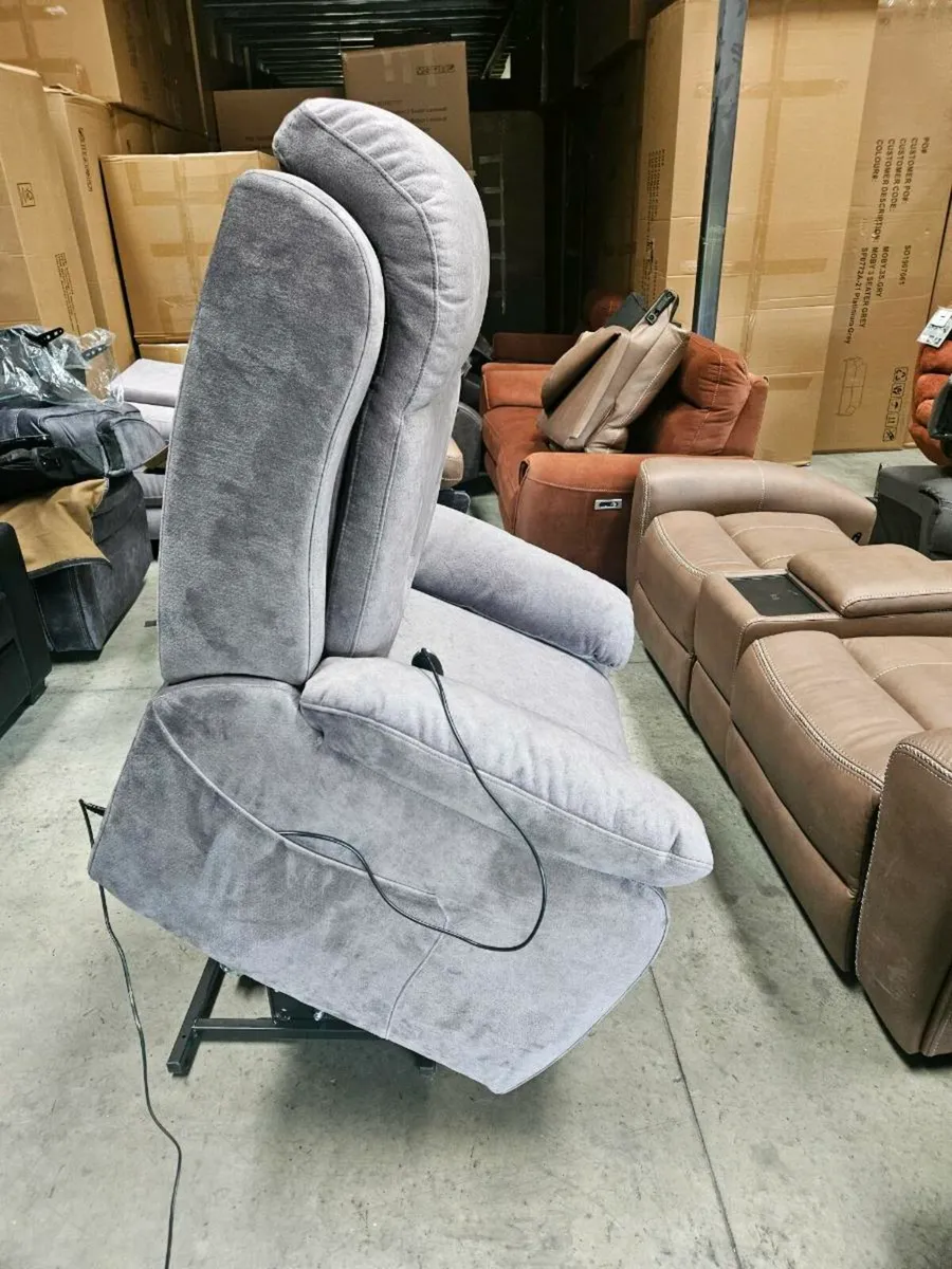 Lift&rise recliner chair with massage - Image 1