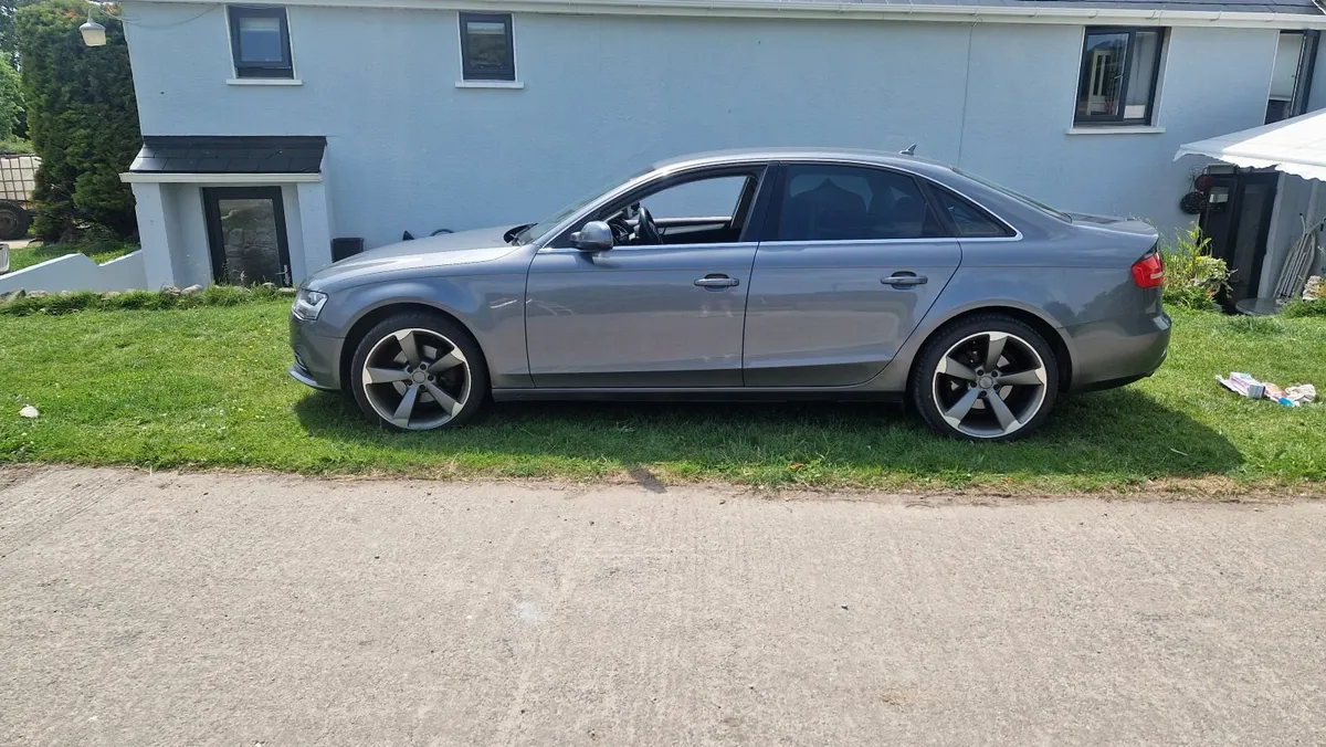 Audi A4 2014 - Image 2