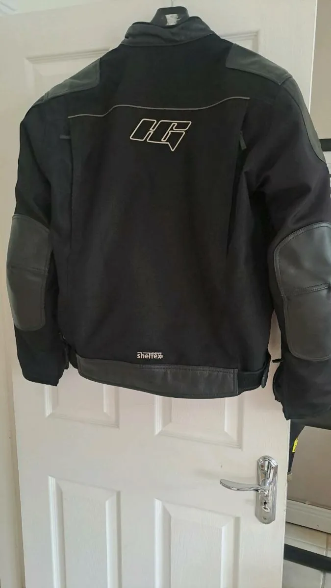 Motorcycle jacket and Shark Intercom - Image 2