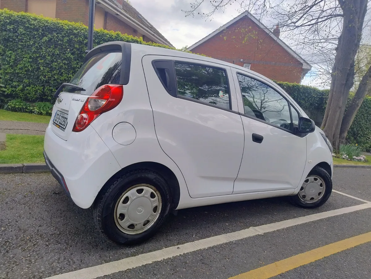 1 LTR CHEVROLET SPARK~ NCT 10/25 =€3950 - Image 4