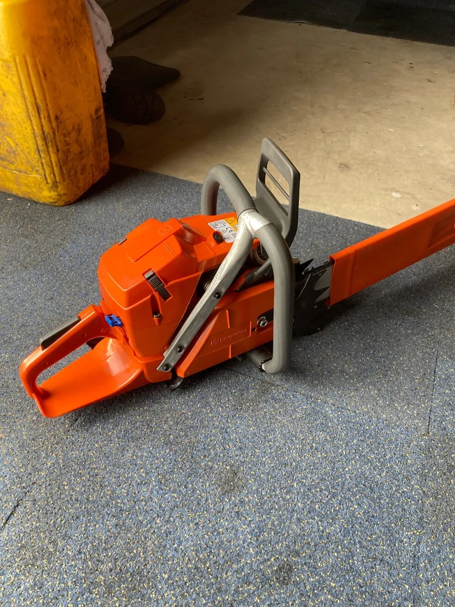 Chainsaw - Image 3