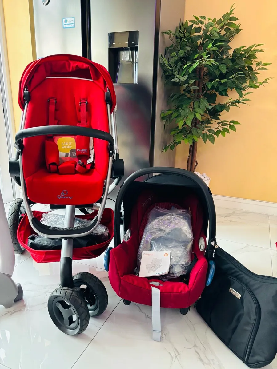 Quinny Buzz Xtra Pushchair, Red Rumour - Image 2