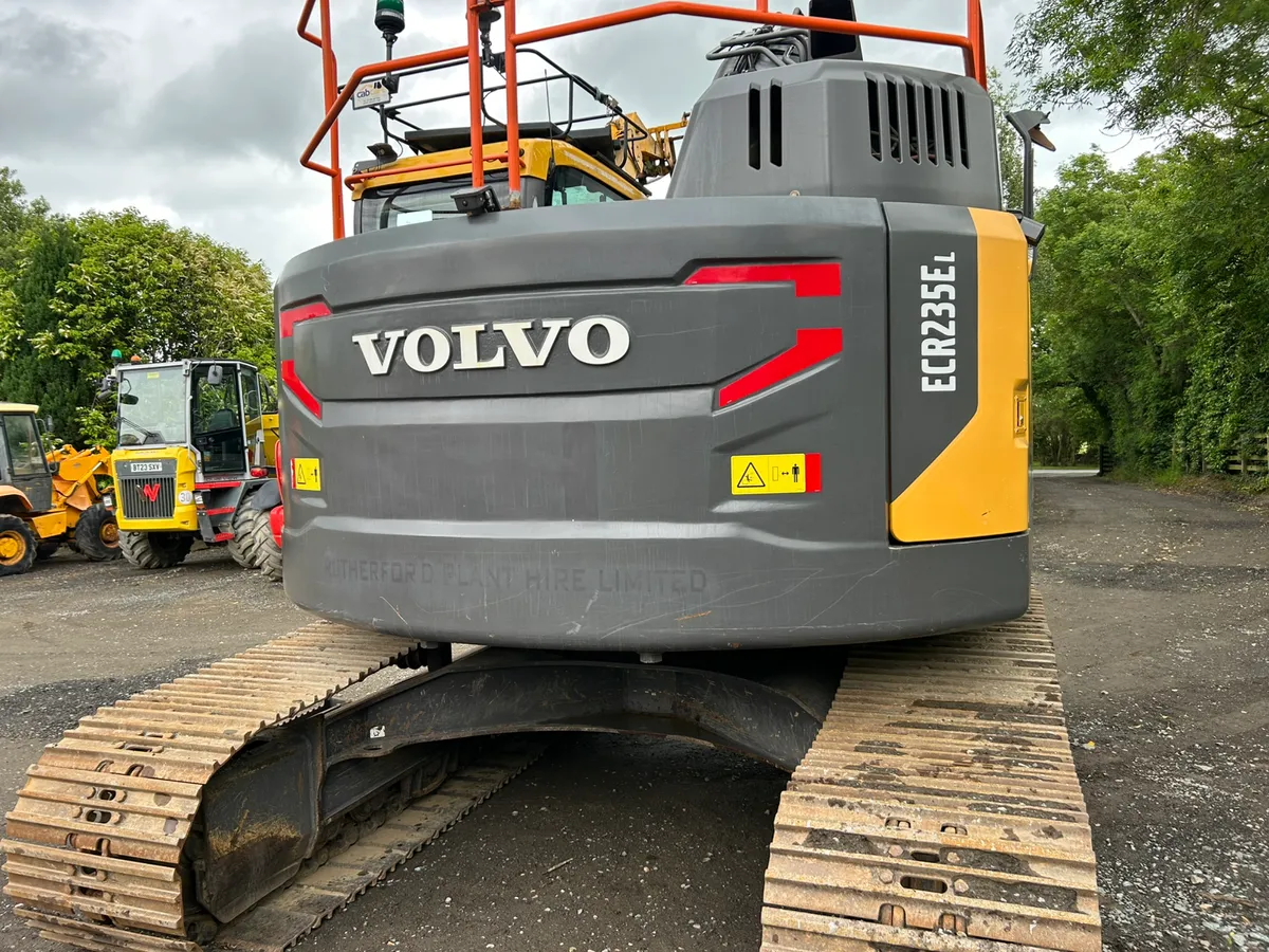 2019 Volvo ecr235el only 5400 hours - Image 3