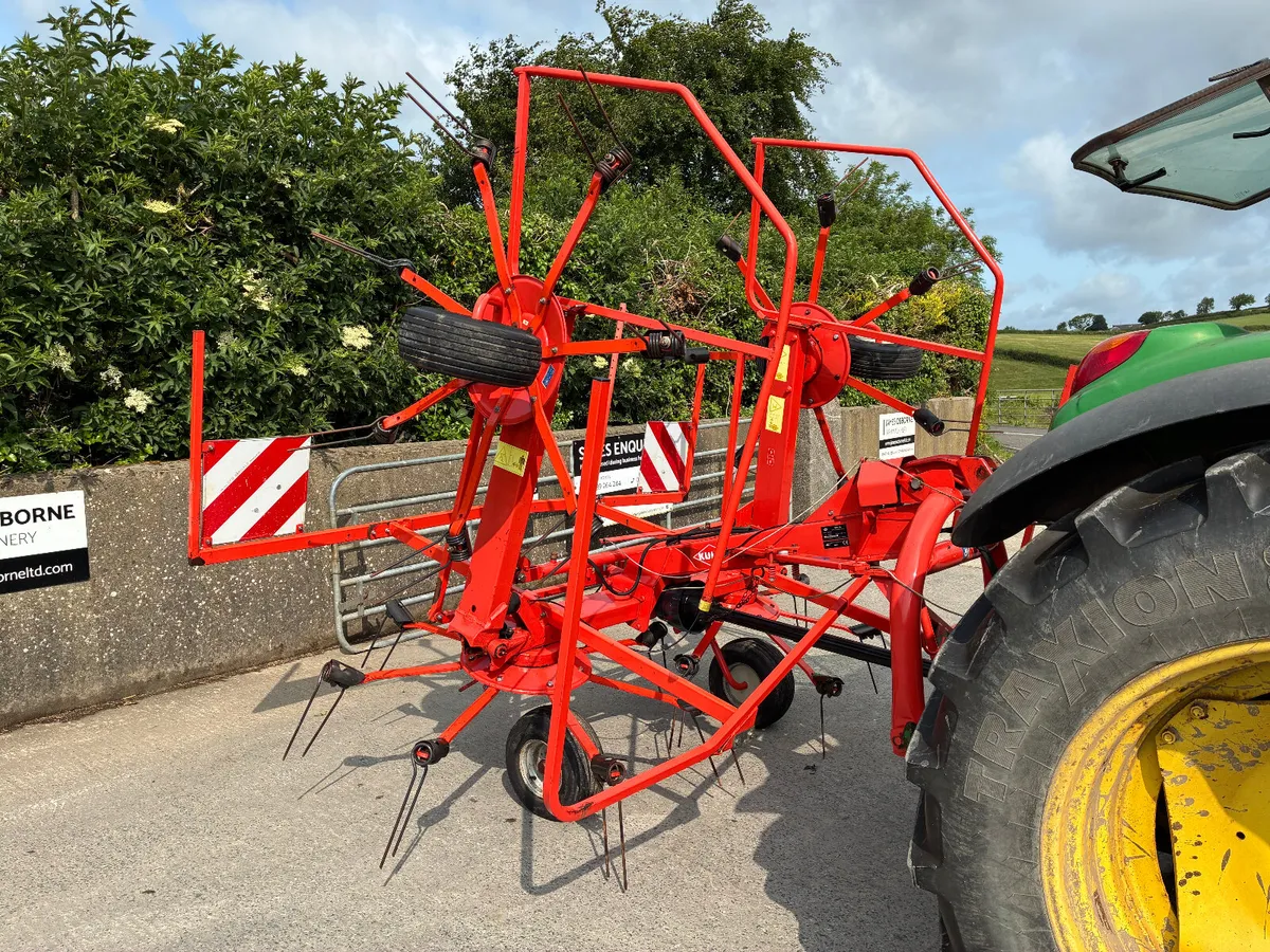 Kuhn GR5202 4 rotor tedder - Image 1