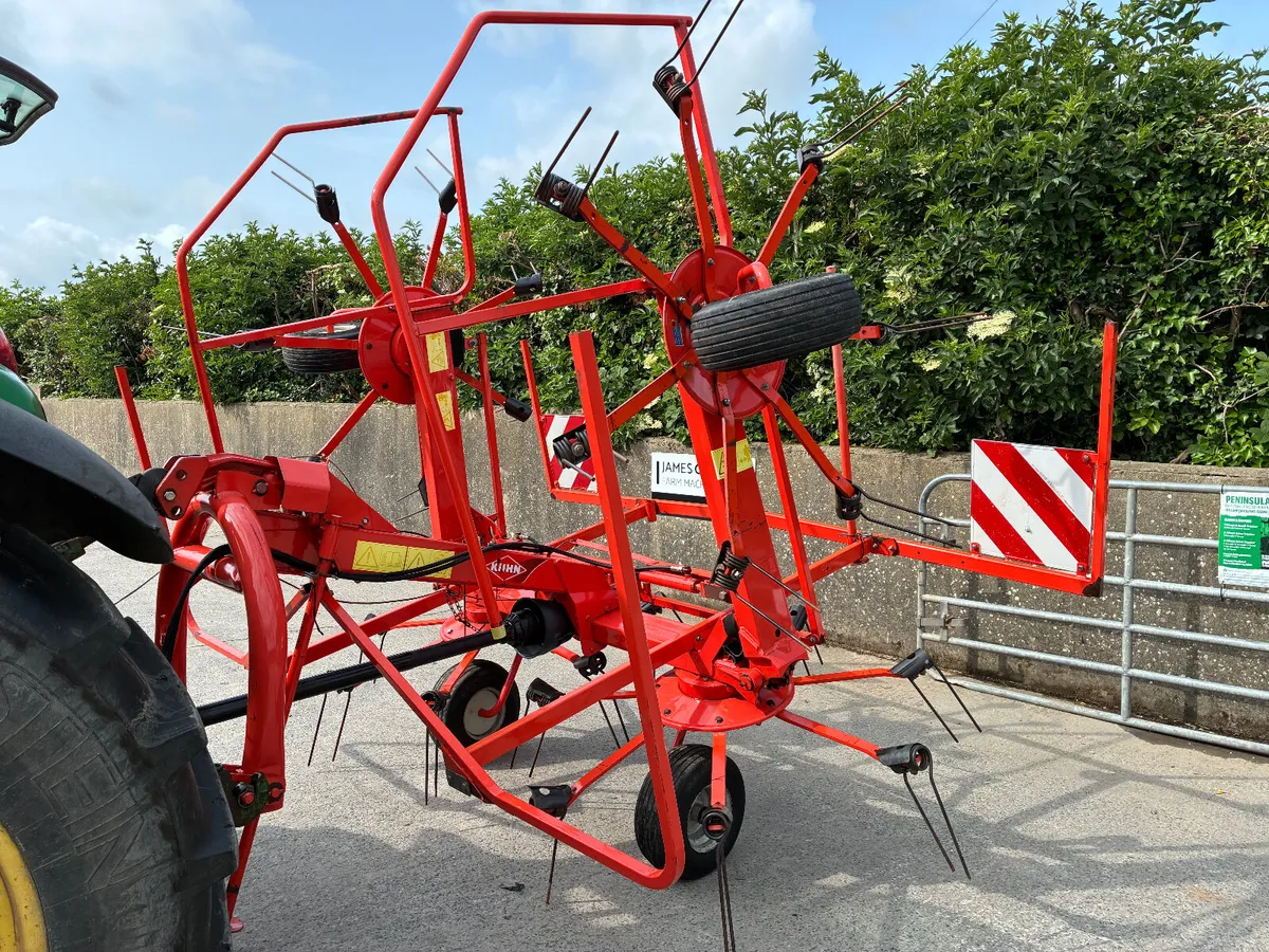 Kuhn GR5202 4 rotor tedder - Image 3
