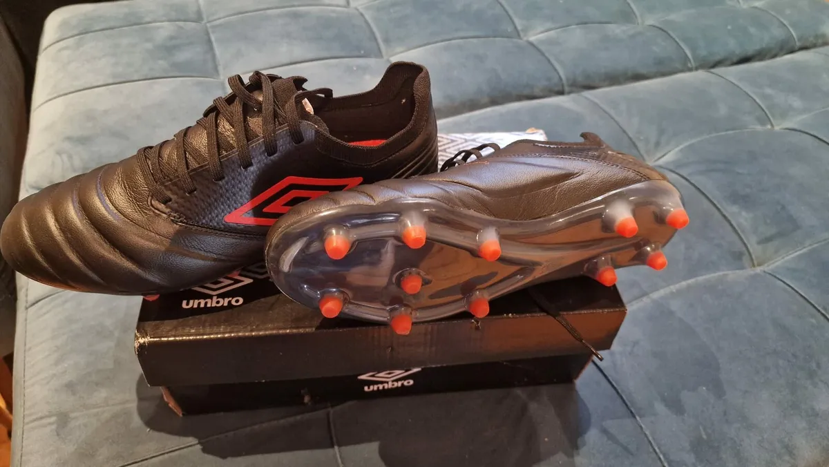 Umbro Tocco Football boots - Image 2