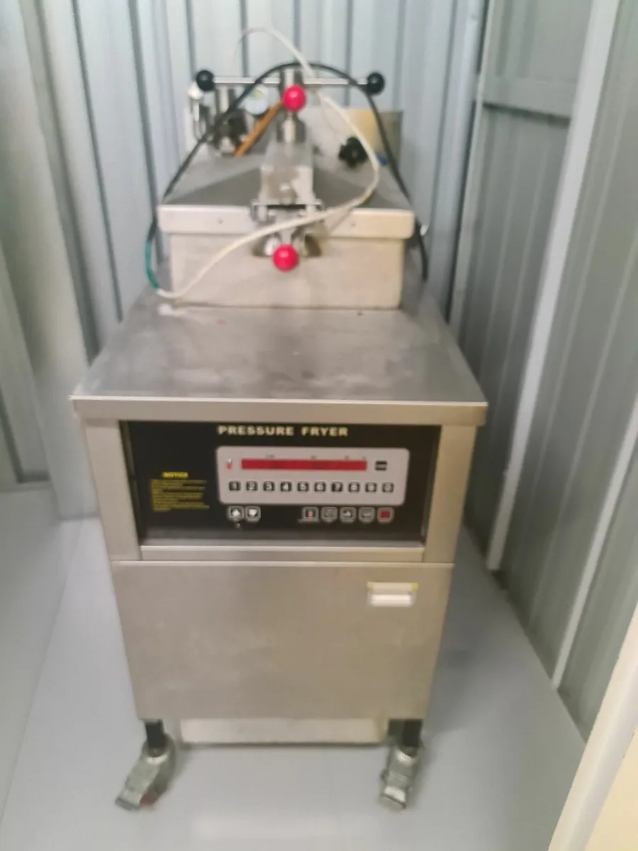 Chicken deep frying machine henny penny - Image 4