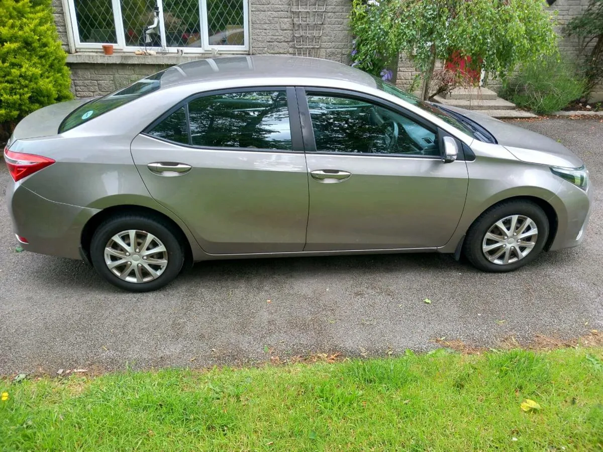 Toyota Corolla 2015 - Image 3