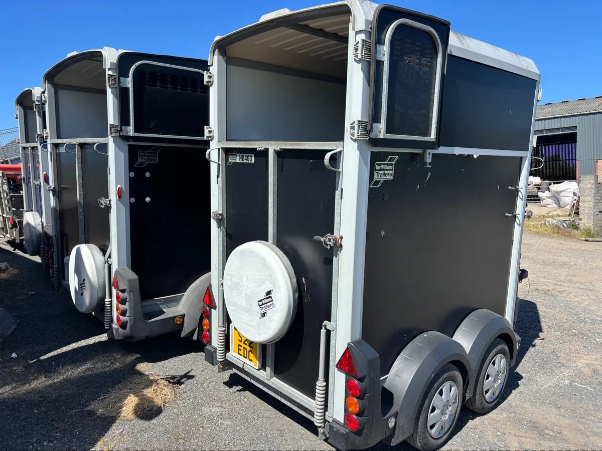 2011,IFOR WILLIAMS HB 403 SINGLE BOX - Image 2
