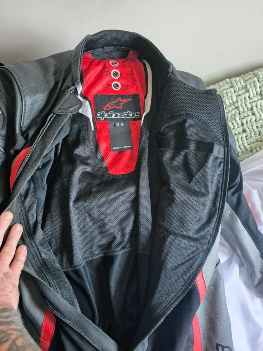 Alpinestars race leathers - Image 2