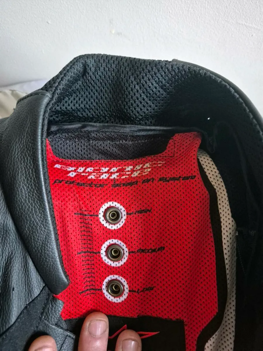 Alpinestars race leathers - Image 3