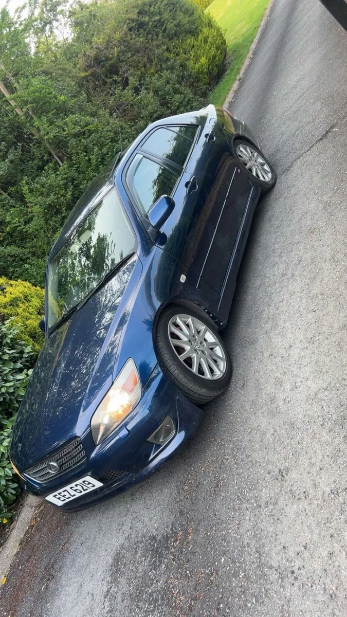 Is200 sport - Image 1