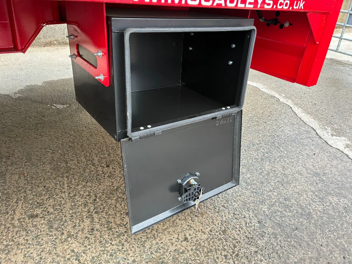 McCauley 19 ton 8m Bale Trailer - IN STOCK - Image 4