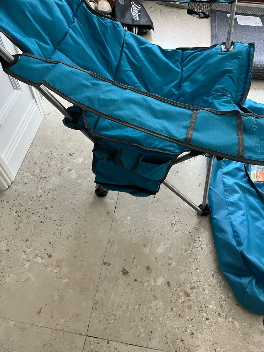 Foldable camping chair - Image 2
