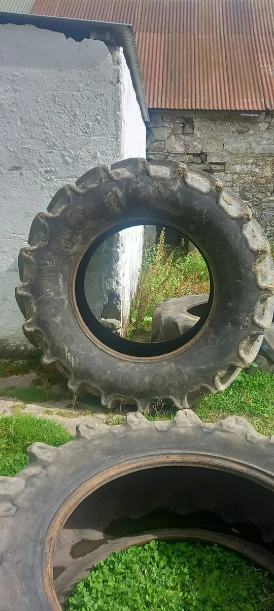 Tractor tyre - Image 1