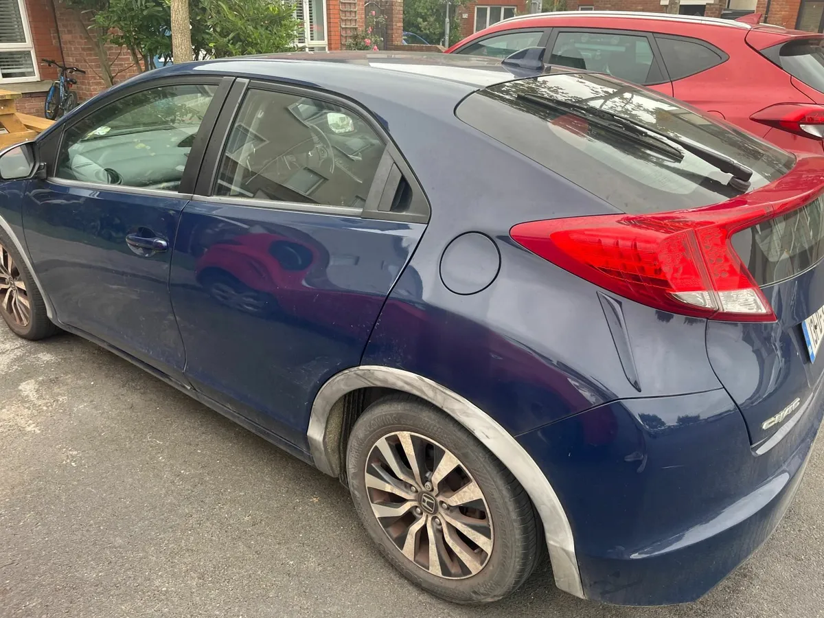 Honda Civic 2013 - Image 4