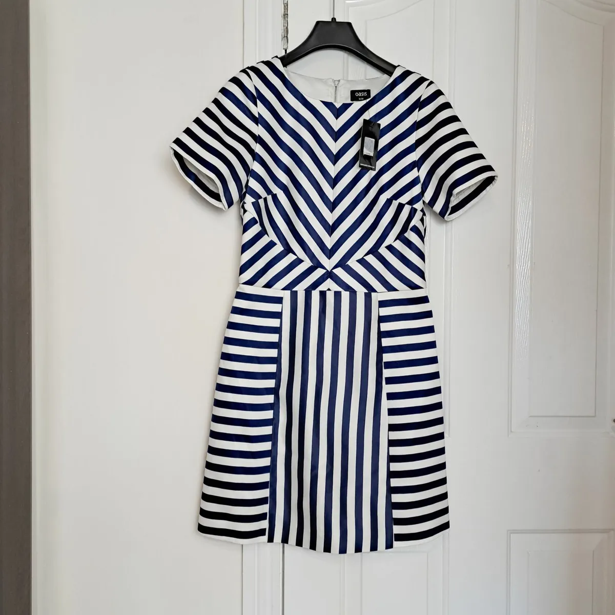 Oasis Blue Striped White Dress 10UK/36EU - Image 3