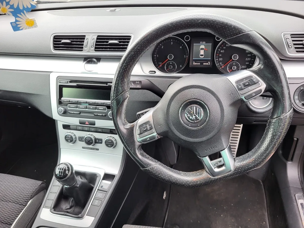 VW Passat Diesel R.line - Image 4