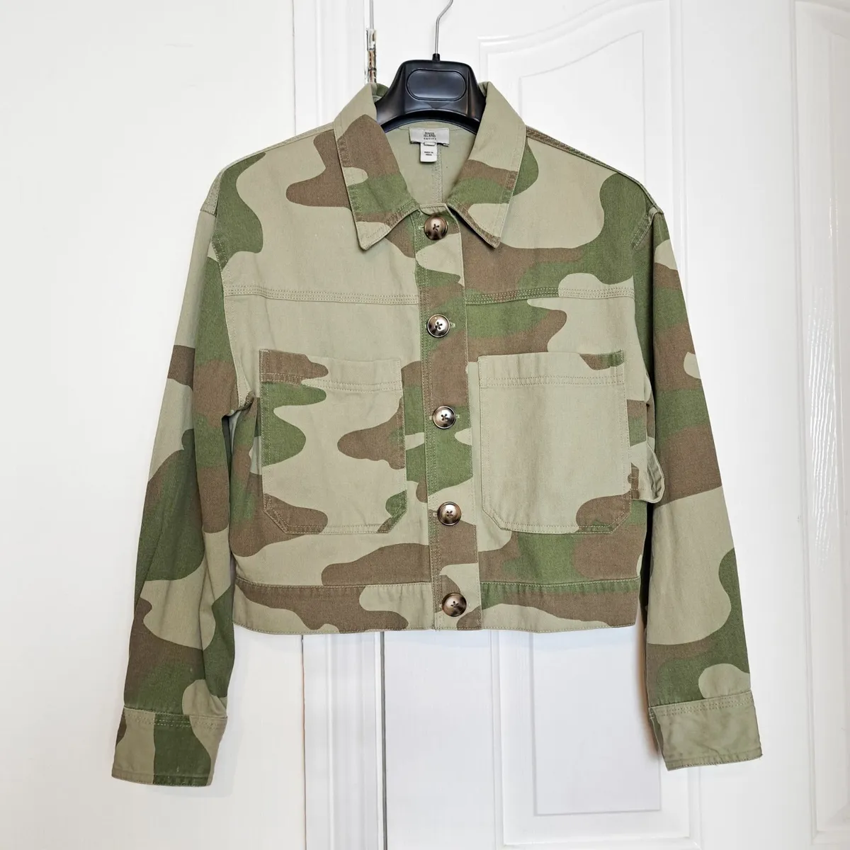 River Island Camouflage Military Cropped Jacket M - Image 1