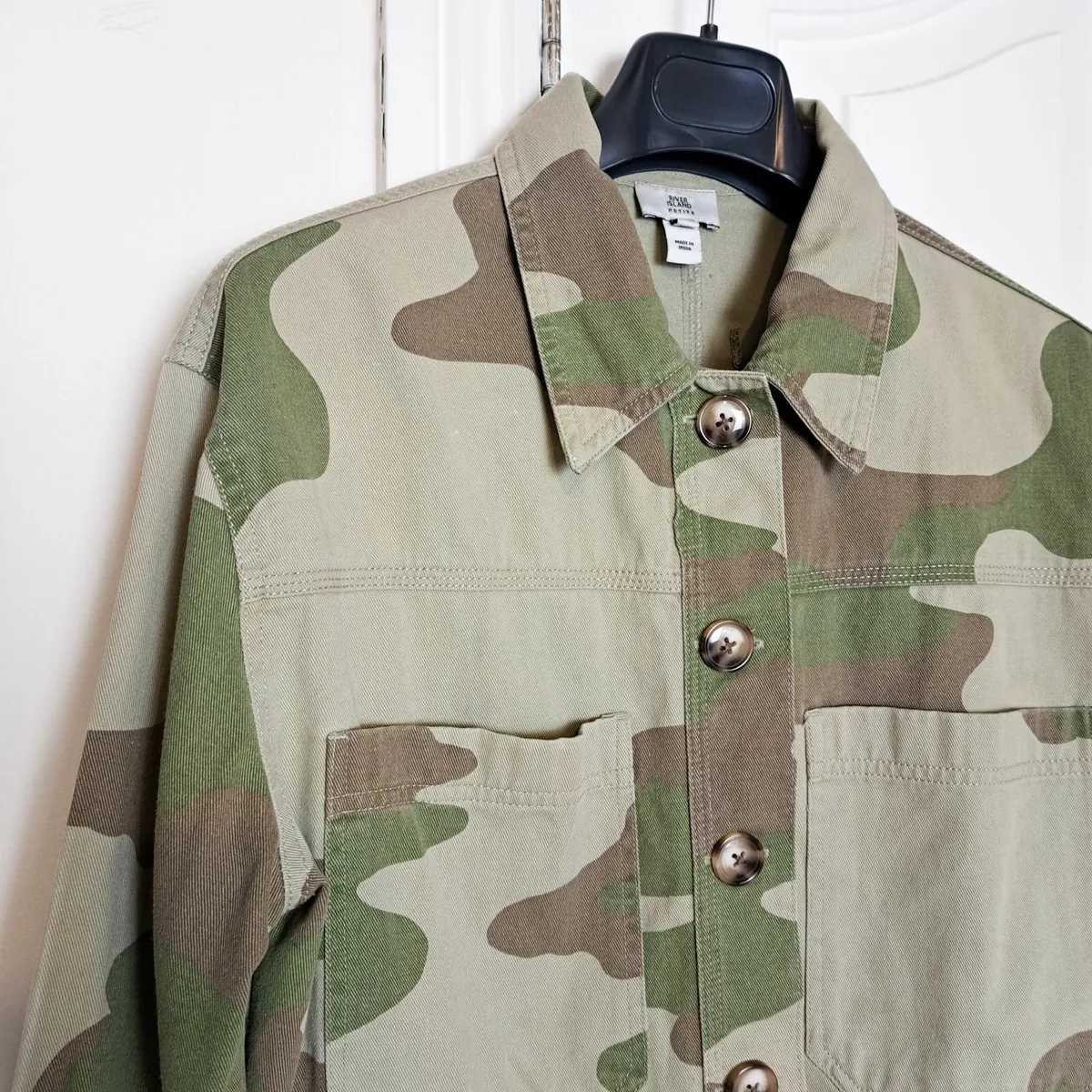 River Island Camouflage Military Cropped Jacket M - Image 3