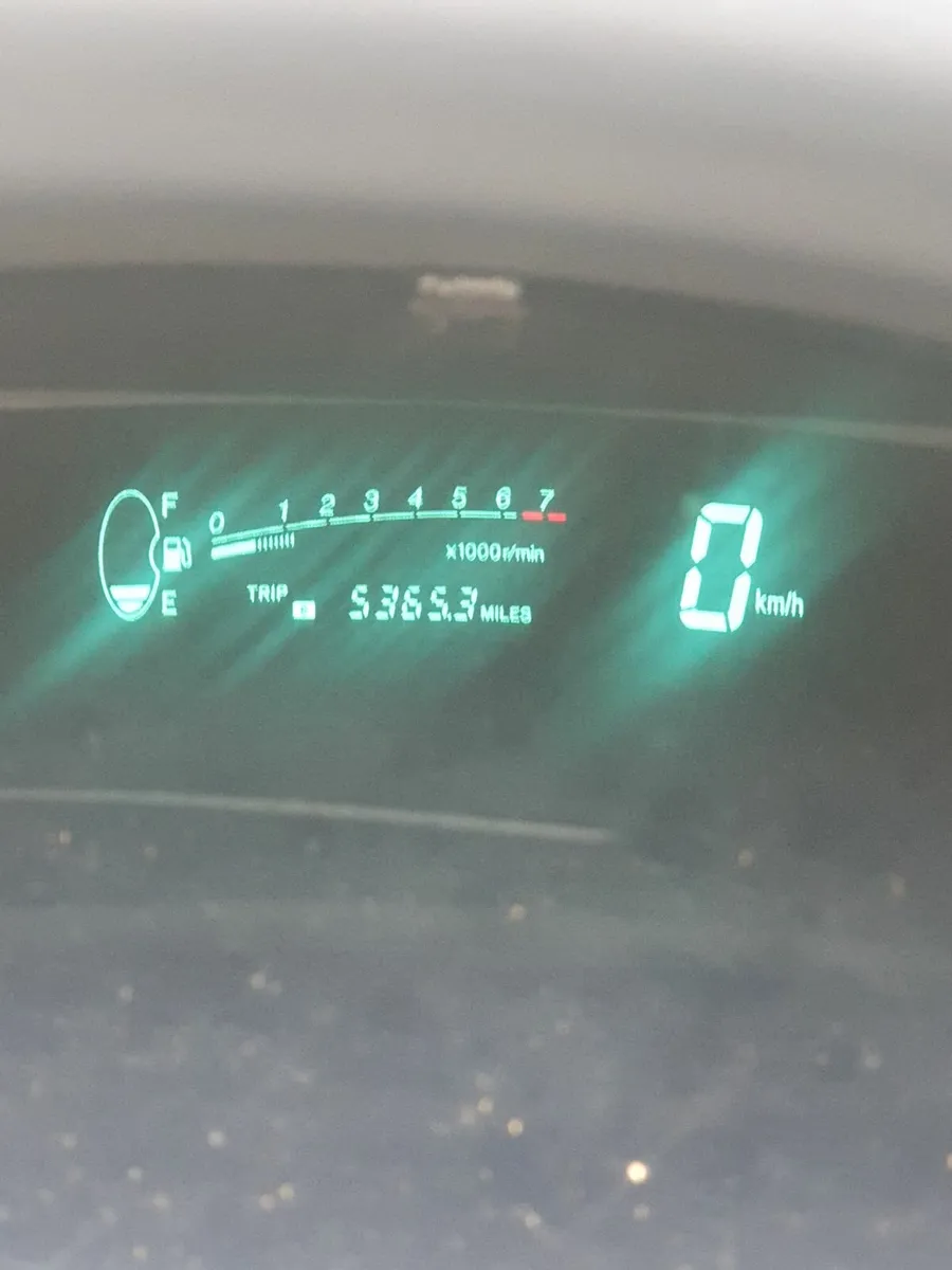 Toyota Yaris 2004 - Image 2