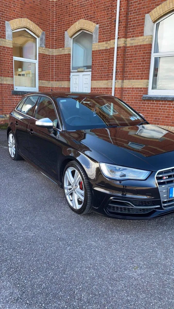 Audi S3 2015 - Image 2