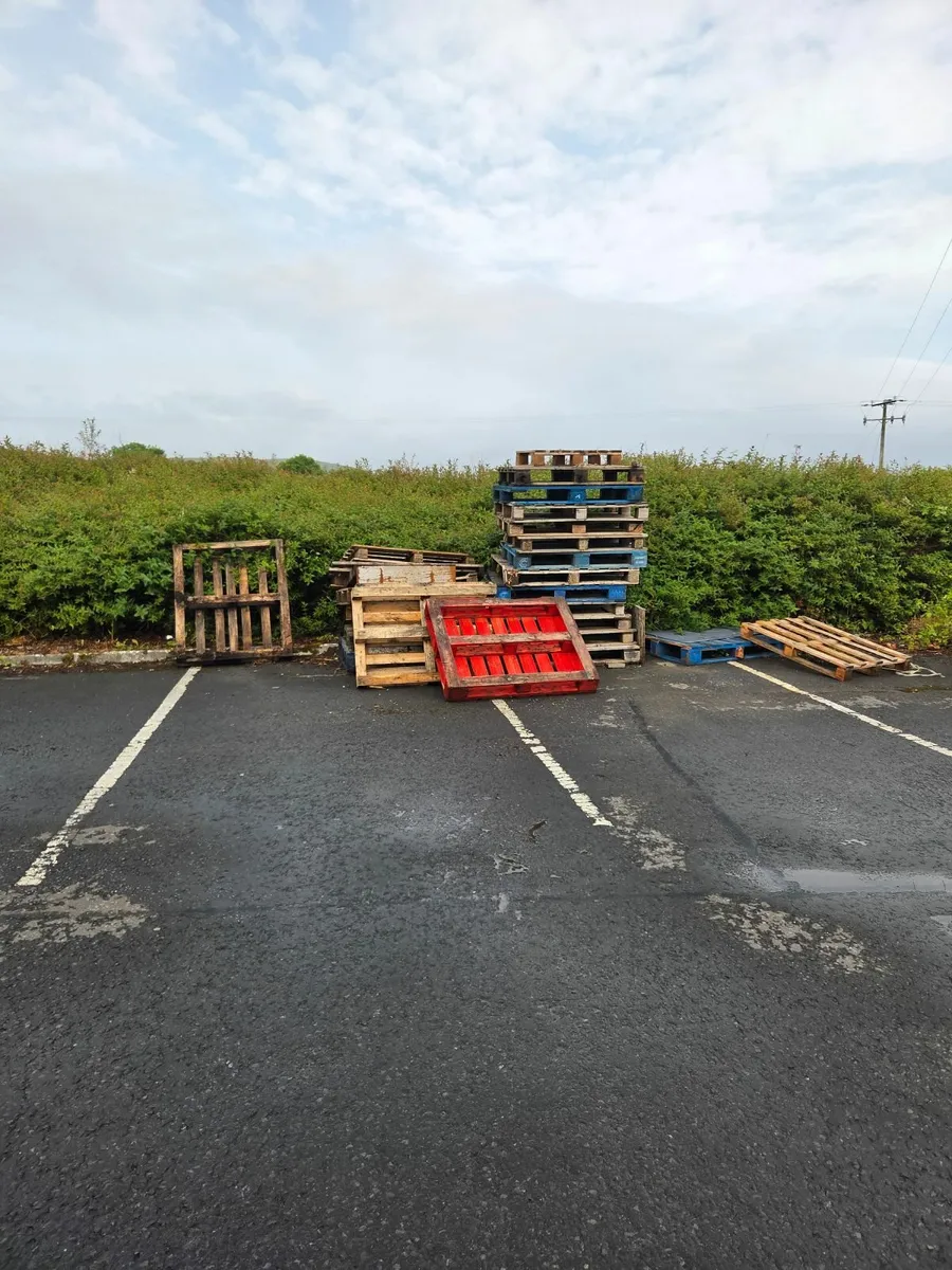 free pallets