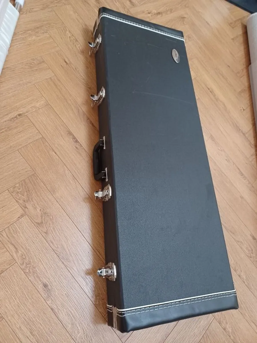 2011 Fender MIM Standard Stratocaster - Image 2