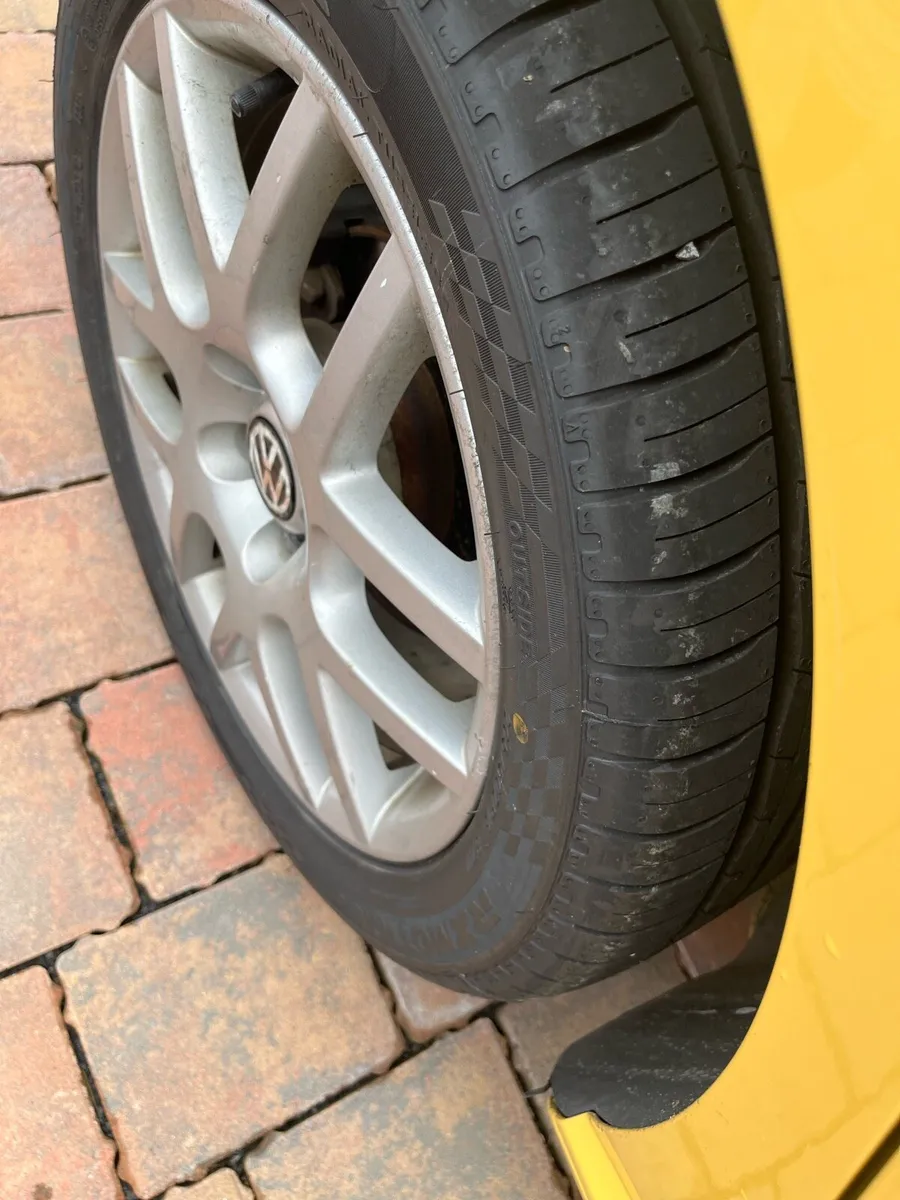 volkswagen Polo - Image 2