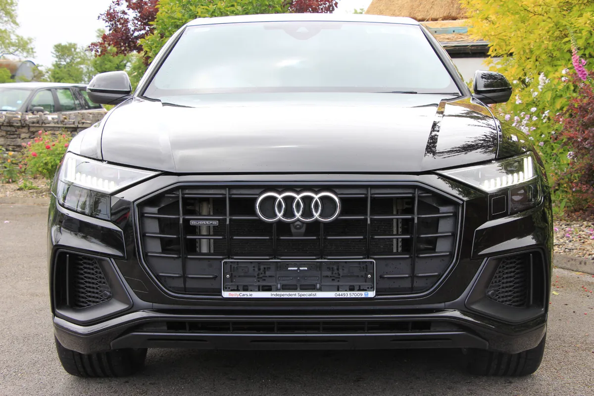 Q8 Black Edition 381Bhp E hybrid * Extra spec - Image 2