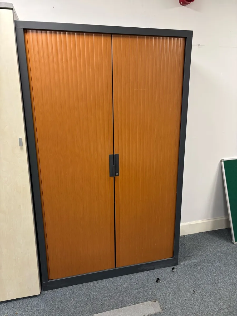 Storage unit sale - Image 2