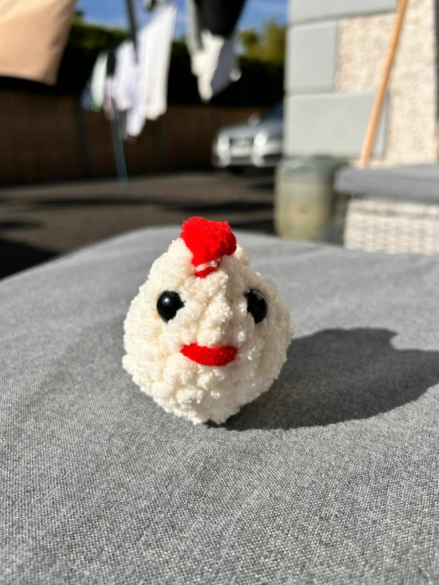 Crochet Chickens - Image 2