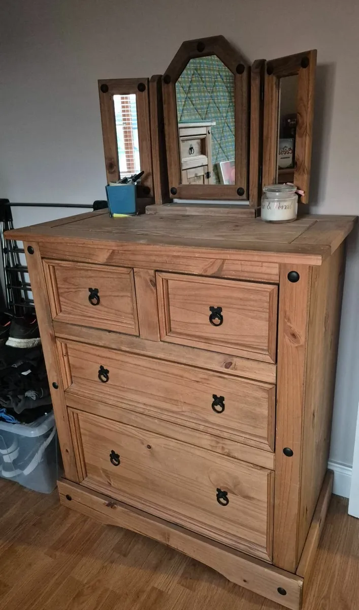 Bedroom furniture - Image 2