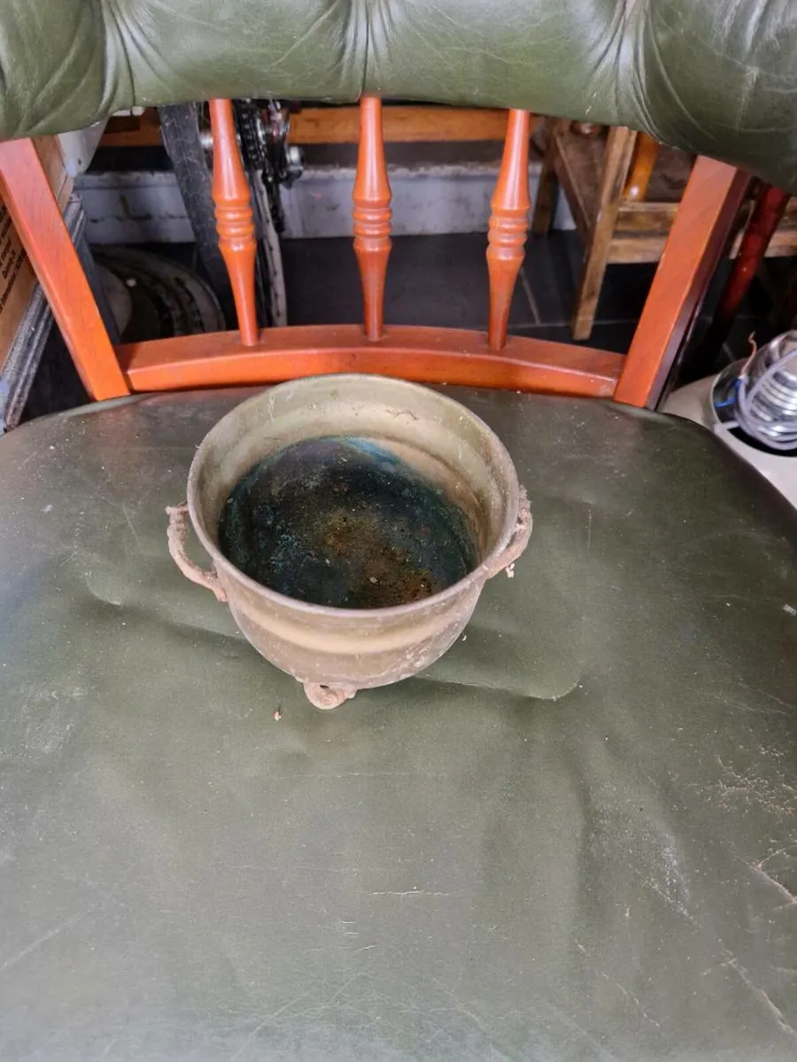Vintage Brass Pot - Image 2