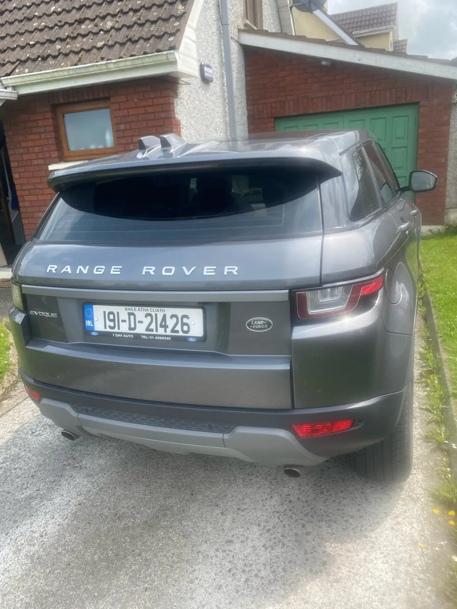 Range Rover Evoque - Image 2
