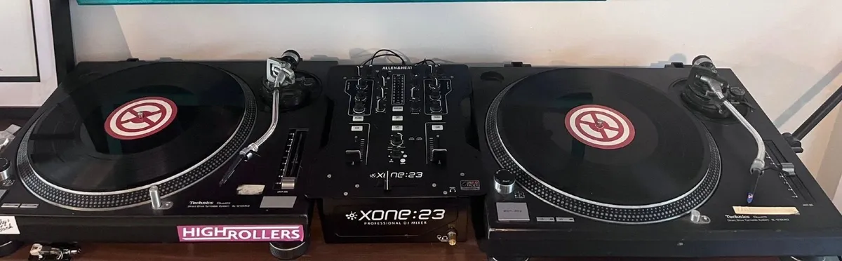 Technics 1210 MK2 - Image 1