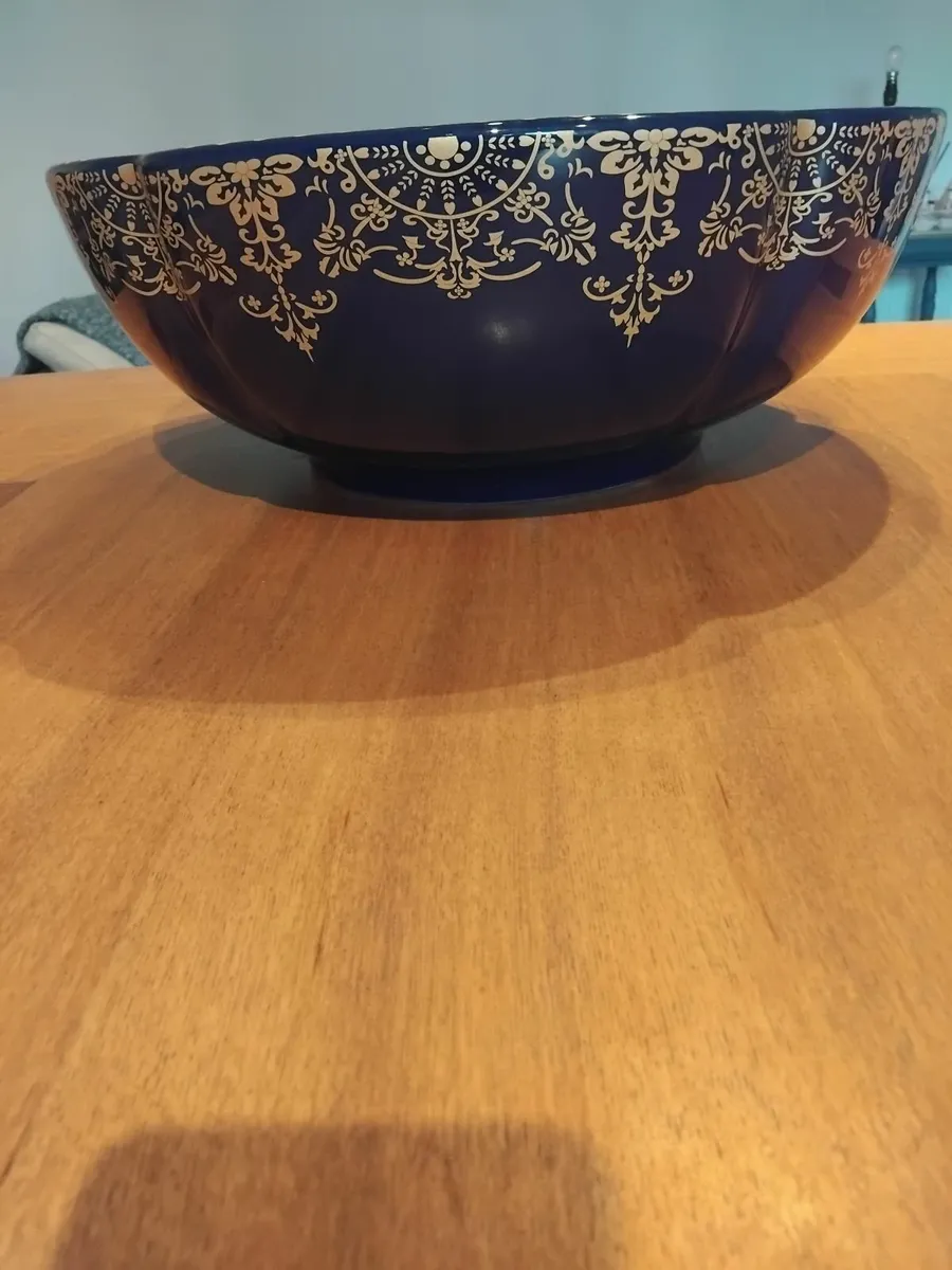 Sink/Wash hand Basin - Image 4