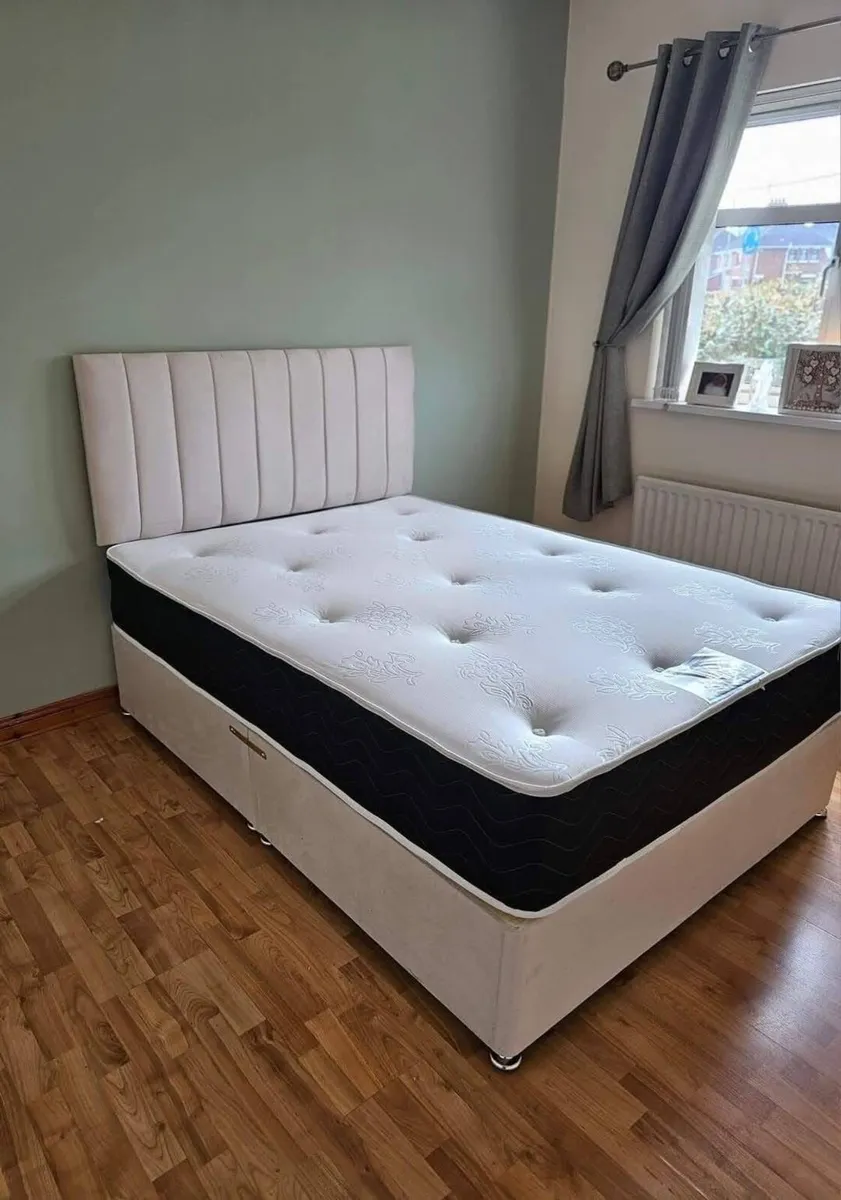 4’6 Cream Plush Velvet Divan Bed And Mattress
