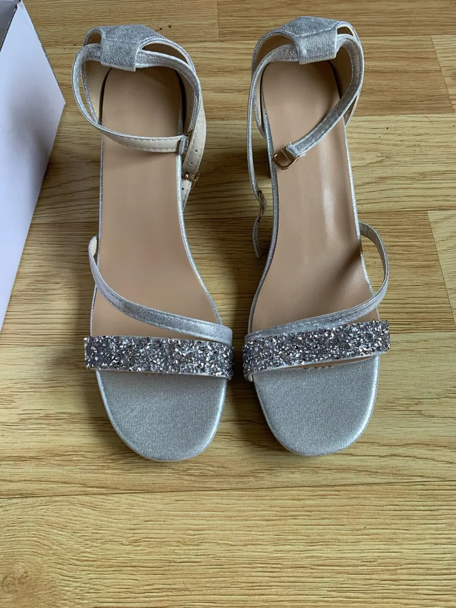 Ladies sandal - Image 1